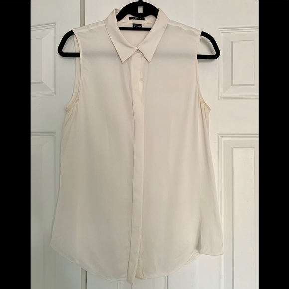 Silk sleeveless button down blouse Clearance